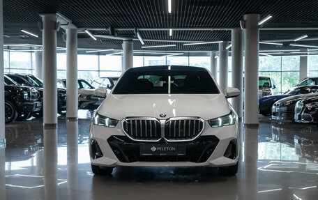 BMW 5 серия, 2024 год, 7 850 000 рублей, 3 фотография
