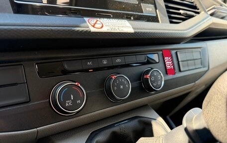 Volkswagen Transporter T6 рестайлинг, 2022 год, 3 200 000 рублей, 19 фотография