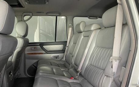 Toyota Land Cruiser 100 рестайлинг 2, 2006 год, 2 655 000 рублей, 13 фотография