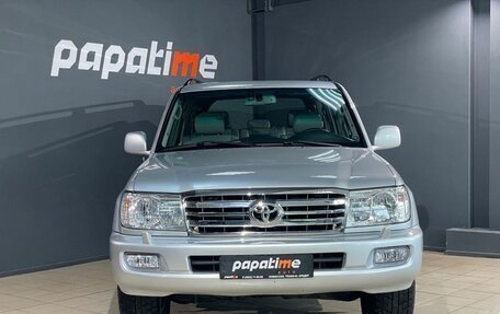 Toyota Land Cruiser 100 рестайлинг 2, 2006 год, 2 655 000 рублей, 2 фотография