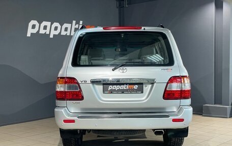 Toyota Land Cruiser 100 рестайлинг 2, 2006 год, 2 655 000 рублей, 4 фотография