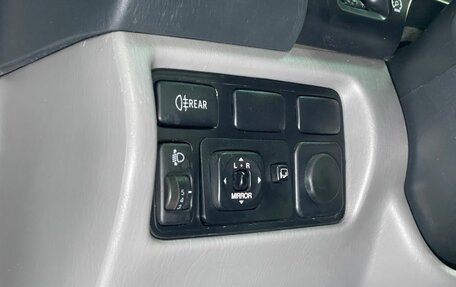 Toyota Land Cruiser 100 рестайлинг 2, 2006 год, 2 655 000 рублей, 8 фотография