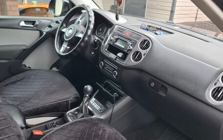 Volkswagen Tiguan I, 2011 год, 1 100 000 рублей, 2 фотография