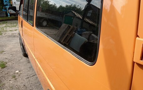 Volkswagen Transporter T4, 2003 год, 700 000 рублей, 7 фотография