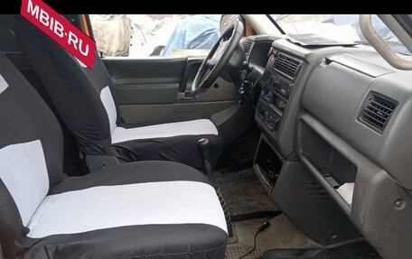 Volkswagen Transporter T4, 2003 год, 700 000 рублей, 10 фотография
