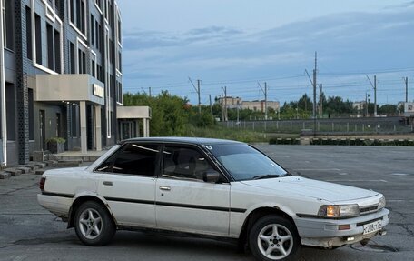 Toyota Camry, 1987 год, 80 000 рублей, 2 фотография