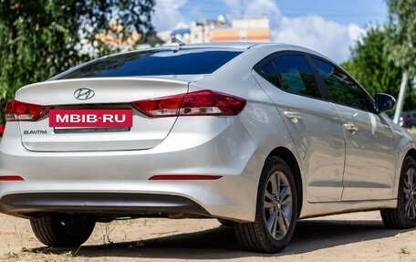 Hyundai Elantra VI рестайлинг, 2017 год, 1 250 000 рублей, 4 фотография