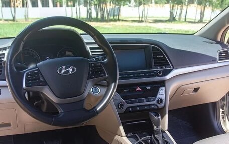 Hyundai Elantra VI рестайлинг, 2017 год, 1 250 000 рублей, 7 фотография