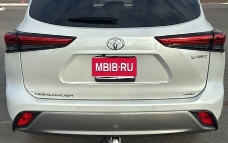 Toyota Highlander, 2023 год, 5 300 000 рублей, 8 фотография