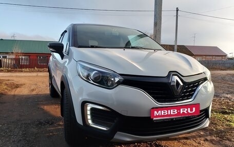Renault Kaptur I рестайлинг, 2019 год, 1 400 000 рублей, 10 фотография