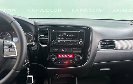 Mitsubishi Outlander III рестайлинг 3, 2014 год, 1 650 000 рублей, 10 фотография