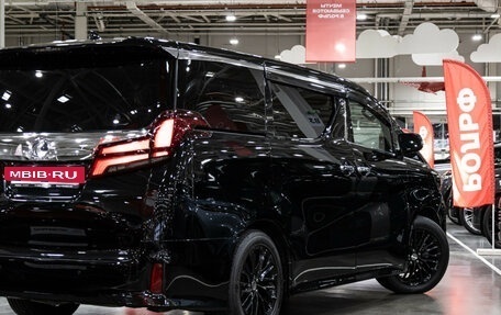 Toyota Alphard III, 2018 год, 4 500 000 рублей, 8 фотография