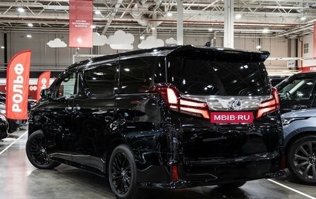 Toyota Alphard III, 2018 год, 4 500 000 рублей, 10 фотография