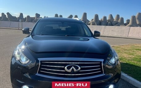 Infiniti FX II, 2013 год, 1 950 000 рублей, 3 фотография