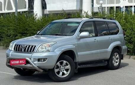 Toyota Land Cruiser Prado 120 рестайлинг, 2007 год, 1 700 000 рублей, 2 фотография