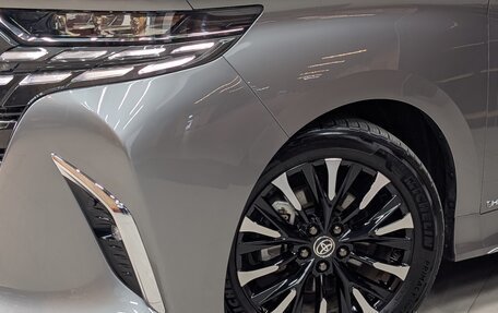 Toyota Alphard, 2024 год, 10 990 000 рублей, 3 фотография