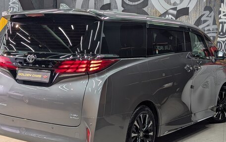 Toyota Alphard, 2024 год, 10 990 000 рублей, 8 фотография