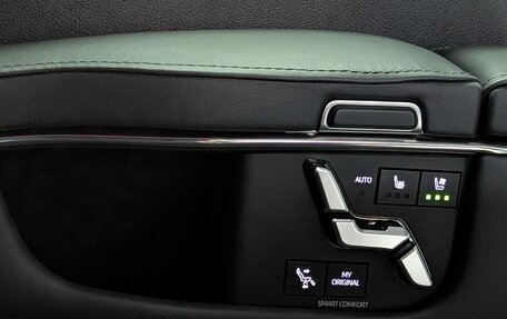 Toyota Alphard, 2024 год, 10 990 000 рублей, 27 фотография