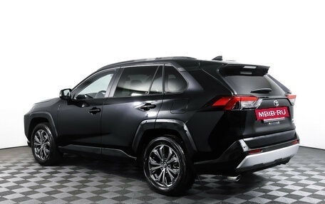 Toyota RAV4, 2024 год, 3 890 000 рублей, 7 фотография