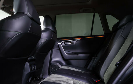 Toyota RAV4, 2024 год, 3 890 000 рублей, 12 фотография