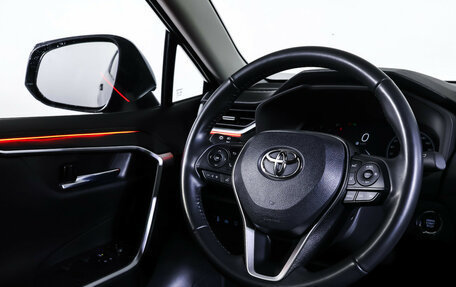Toyota RAV4, 2024 год, 3 890 000 рублей, 13 фотография