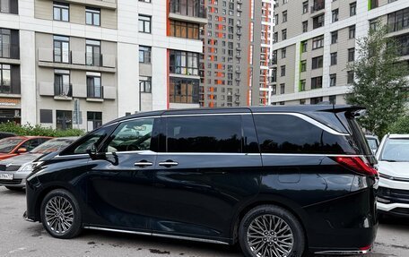 Lexus LM, 2023 год, 15 000 000 рублей, 4 фотография