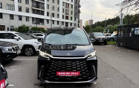Lexus LM, 2023 год, 15 000 000 рублей, 3 фотография
