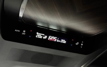 Lexus LM, 2023 год, 15 000 000 рублей, 24 фотография