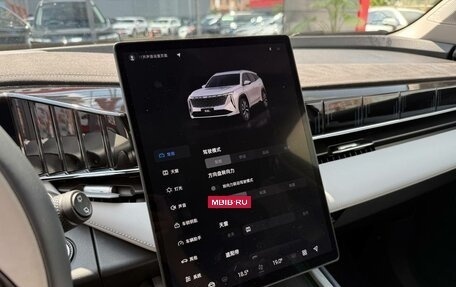 Geely Atlas, 2025 год, 2 590 000 рублей, 20 фотография