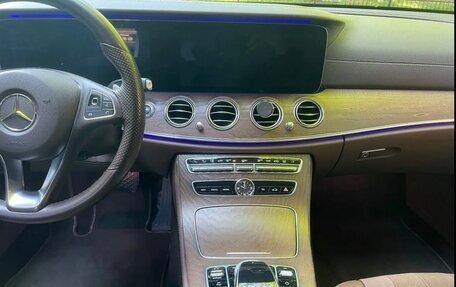 Mercedes-Benz E-Класс, 2016 год, 3 800 000 рублей, 12 фотография