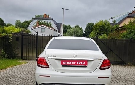 Mercedes-Benz E-Класс, 2016 год, 3 800 000 рублей, 5 фотография