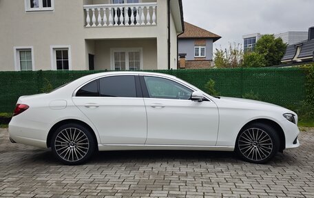 Mercedes-Benz E-Класс, 2016 год, 3 800 000 рублей, 4 фотография