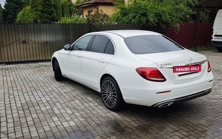 Mercedes-Benz E-Класс, 2016 год, 3 800 000 рублей, 6 фотография