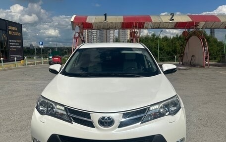 Toyota RAV4, 2013 год, 1 950 000 рублей, 12 фотография