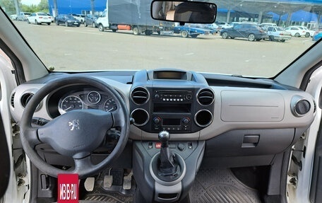 Peugeot Partner II рестайлинг 2, 2011 год, 800 000 рублей, 9 фотография