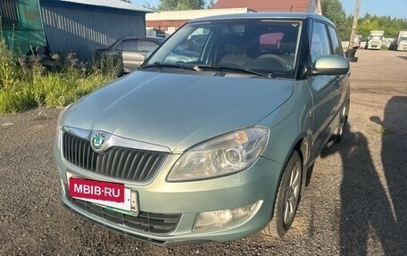 Skoda Fabia II, 2011 год, 430 000 рублей, 3 фотография