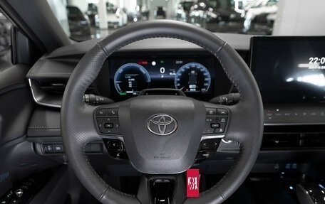 Toyota Camry, 2025 год, 4 200 000 рублей, 11 фотография