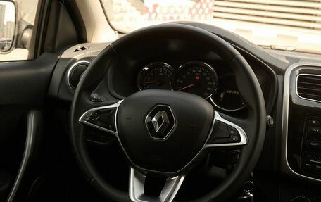 Renault Logan II, 2019 год, 787 000 рублей, 13 фотография