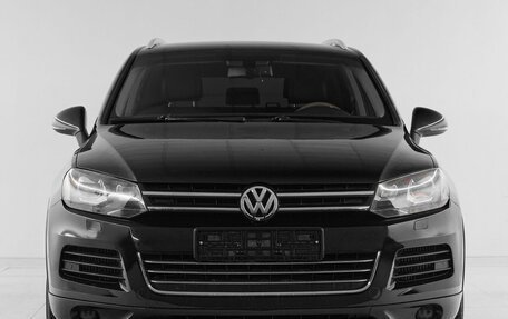 Volkswagen Touareg III, 2012 год, 1 799 000 рублей, 2 фотография