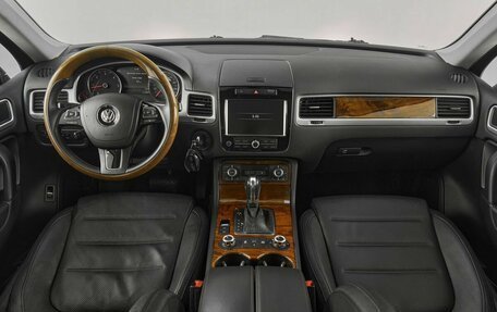 Volkswagen Touareg III, 2012 год, 1 799 000 рублей, 8 фотография