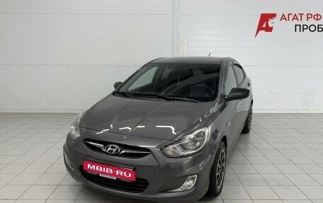 Hyundai Solaris II рестайлинг, 2013 год, 820 000 рублей, 1 фотография