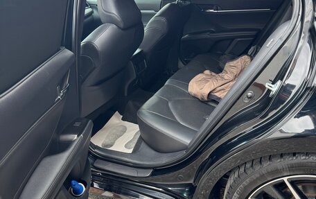 Toyota Camry, 2022 год, 2 250 000 рублей, 6 фотография