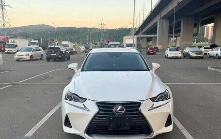 Lexus IS III, 2018 год, 3 000 000 рублей, 3 фотография