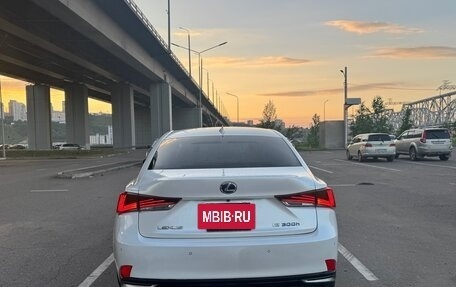 Lexus IS III, 2018 год, 3 000 000 рублей, 4 фотография