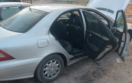 Mercedes-Benz C-Класс, 2006 год, 550 000 рублей, 6 фотография