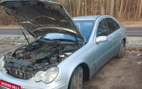 Mercedes-Benz C-Класс, 2006 год, 550 000 рублей, 4 фотография