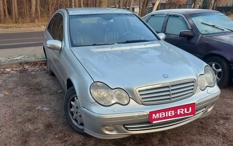 Mercedes-Benz C-Класс, 2006 год, 550 000 рублей, 2 фотография