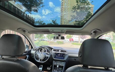 Volkswagen Tiguan II, 2018 год, 2 270 000 рублей, 25 фотография