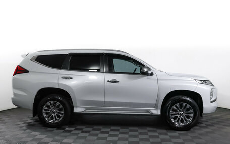 Mitsubishi Pajero Sport III рестайлинг, 2020 год, 3 990 000 рублей, 5 фотография
