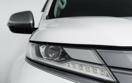 Mitsubishi Pajero Sport III рестайлинг, 2020 год, 3 990 000 рублей, 25 фотография